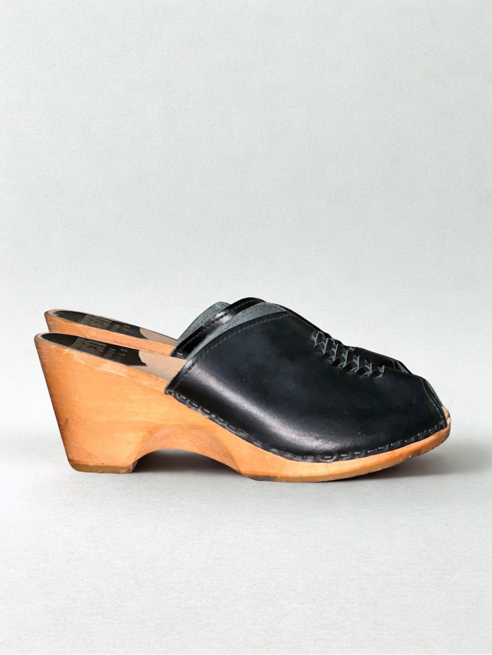 Sven Swedish Clogs Size 41 Black Leather Front Weave Open Toe Heels